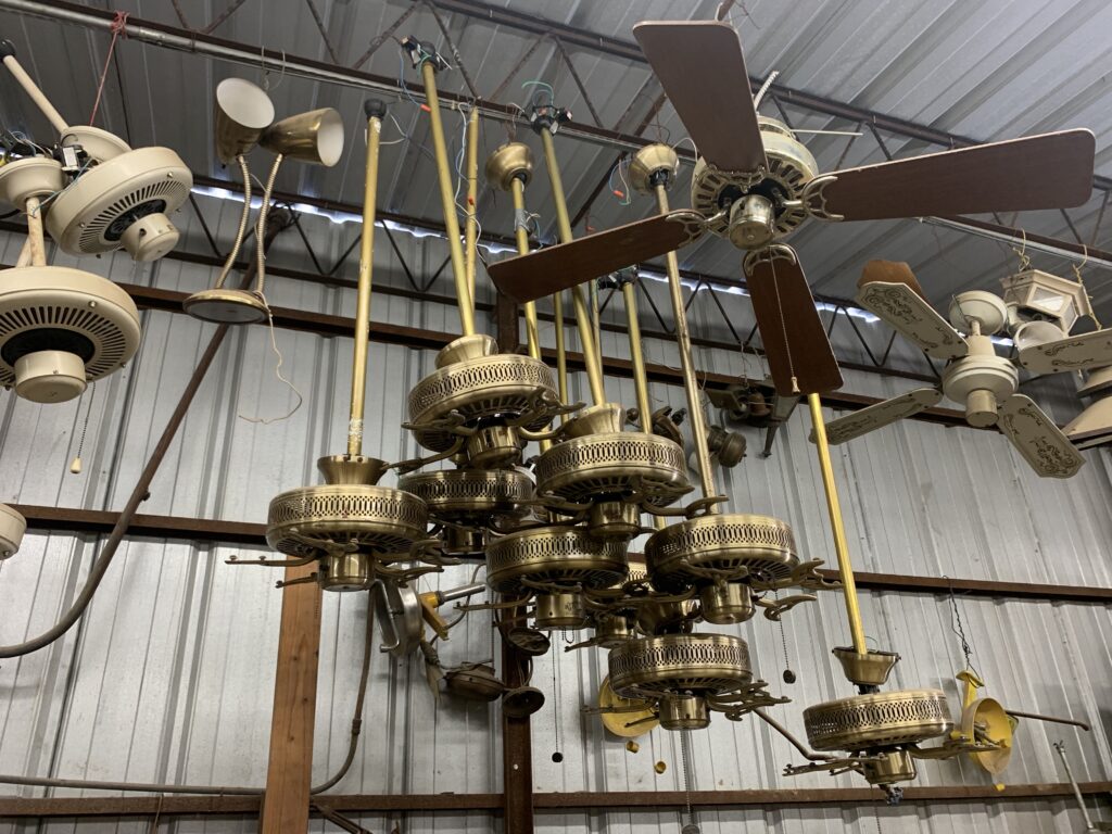 Ceiling Fans Old Brass Hunter Fans Chandler Demolition   Ih5p5KILSiSHd2cmM04i5g 1024x768 